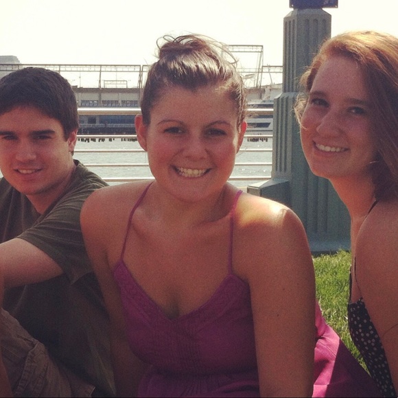 Meet your Posher, Michelle! - Picture 5 of 8